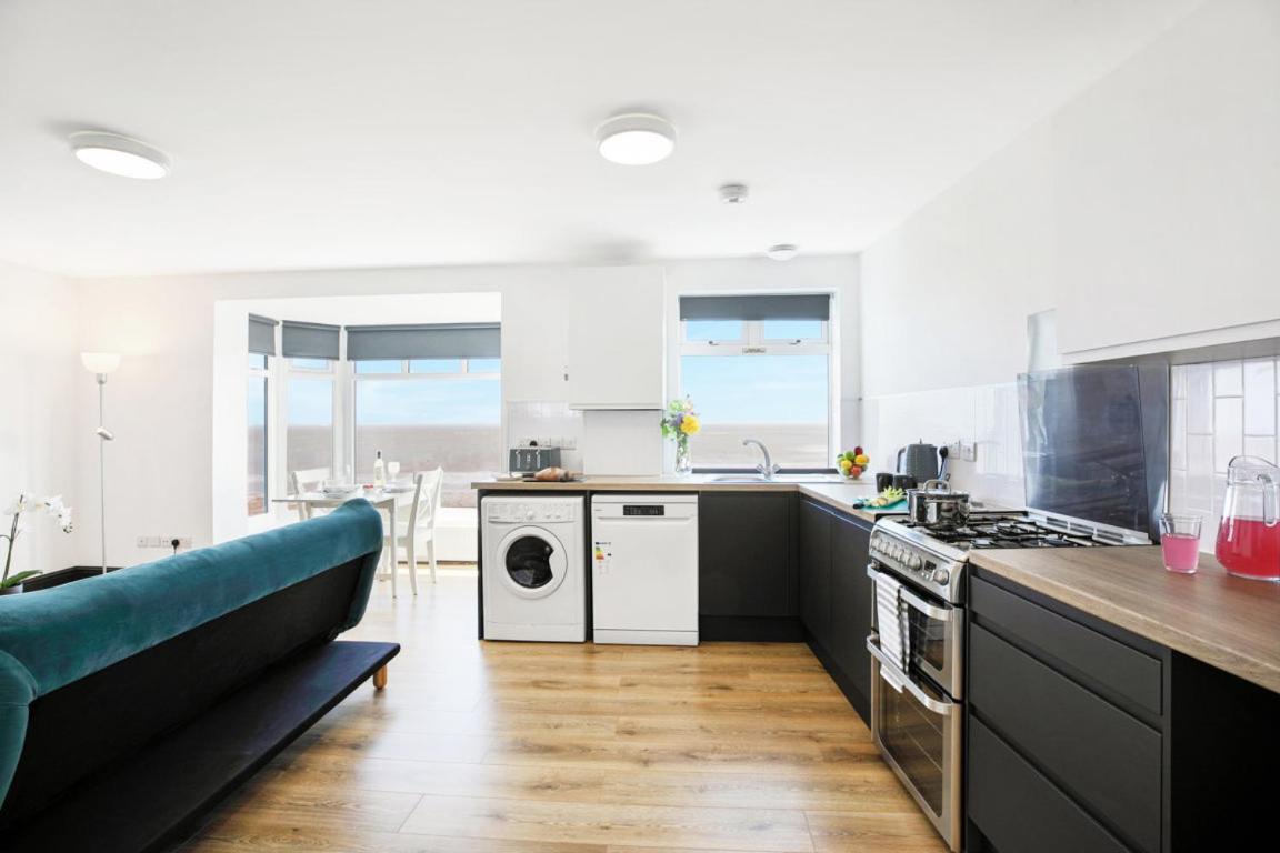 Tyme Suites On Kingsway Cleethorpes Bagian luar foto